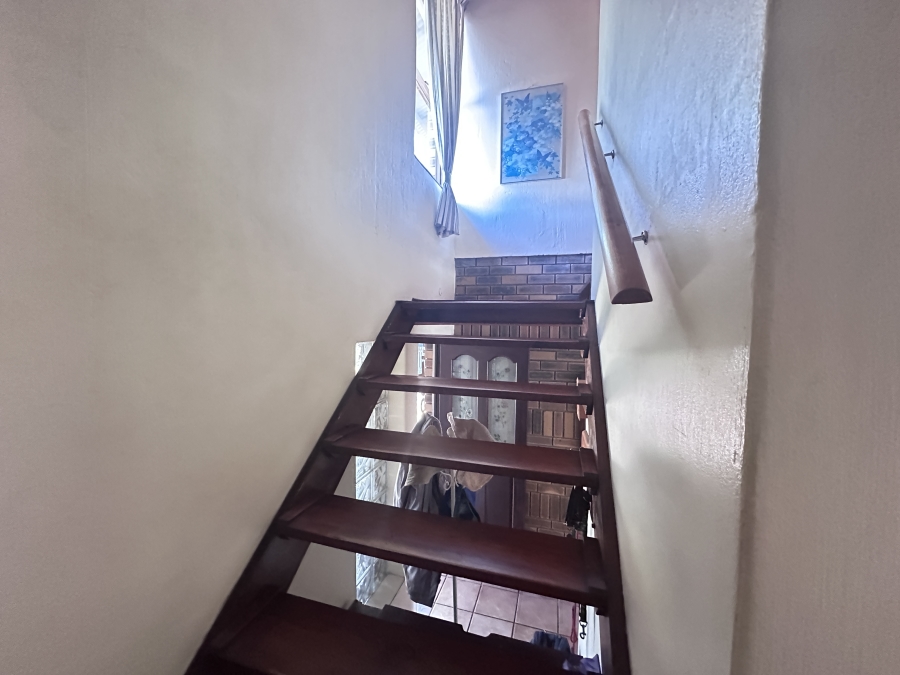 4 Bedroom Property for Sale in The Island Western Cape